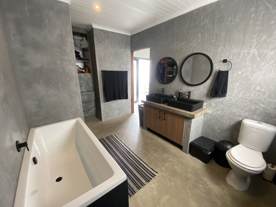 4 Bedroom Property for Sale in Shelley Point Western Cape